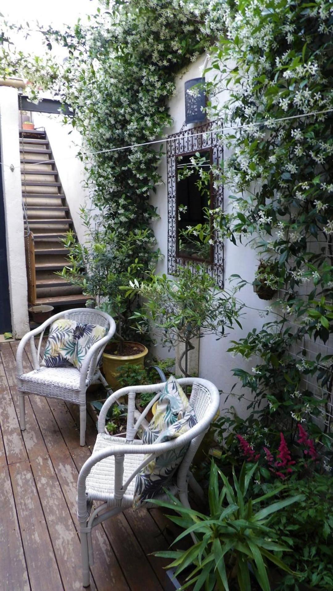 Le Petit Patio Bed & Breakfast เอก-มอร์ต ภายนอก รูปภาพ